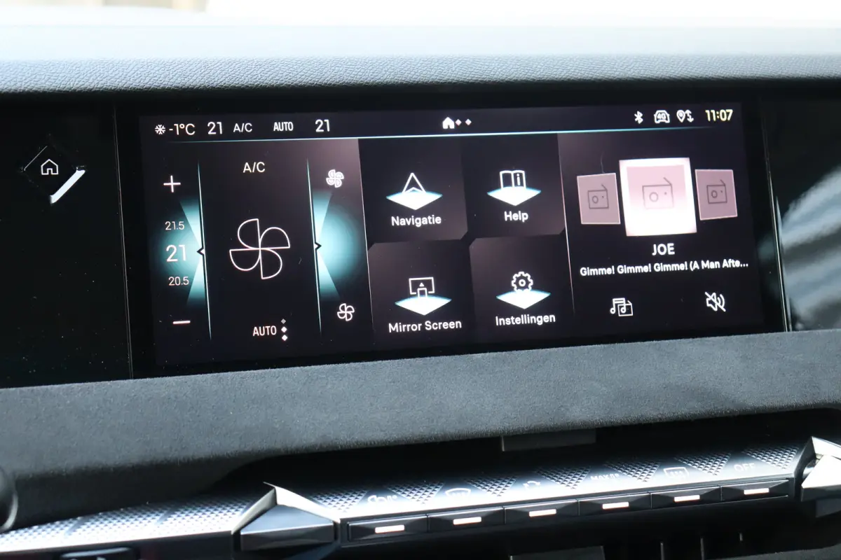 1.6 E-TENSE 225PK PERFORMANCE LINE AUTOMAAT / NAVI / LEDER / CLIMA / FULL-LED / PDC / 19" LMV / CAMERA / KEYLESS / BLUETOOTH / CRUISECONTROL !!