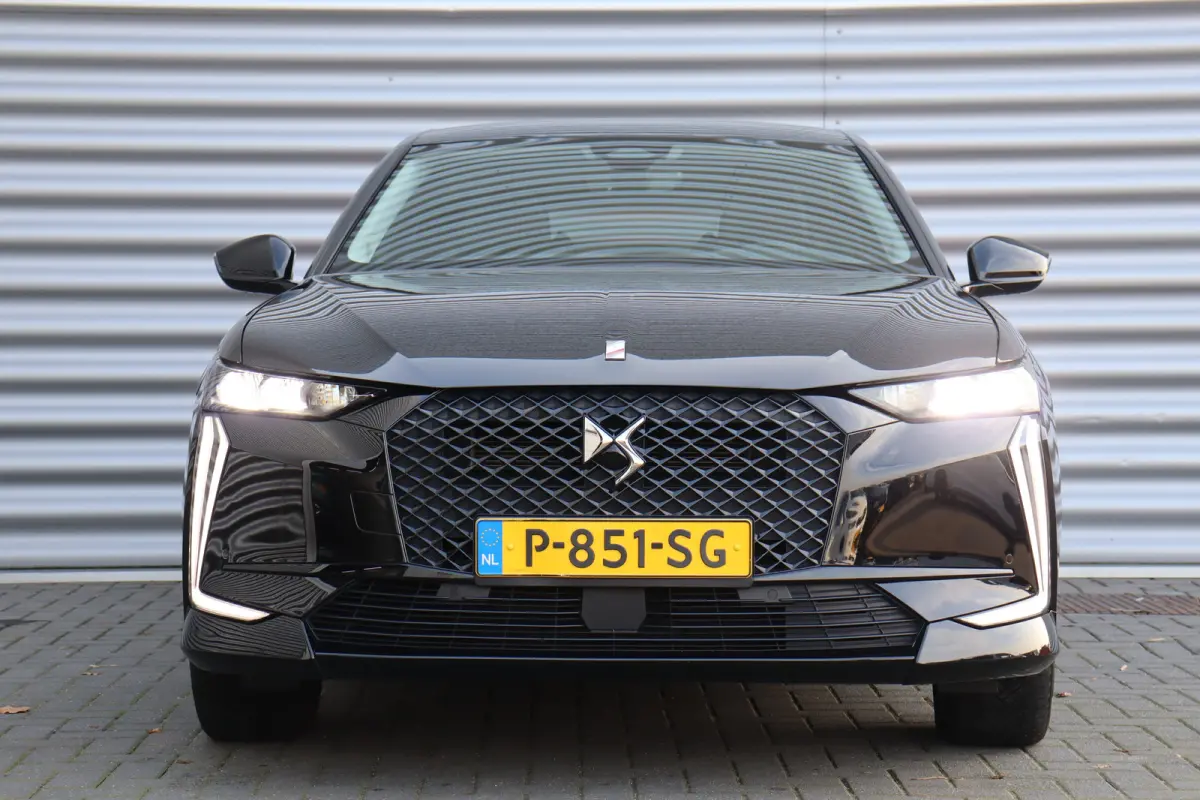 1.6 E-TENSE 225PK PERFORMANCE LINE AUTOMAAT / NAVI / LEDER / CLIMA / FULL-LED / PDC / 19" LMV / CAMERA / KEYLESS / BLUETOOTH / CRUISECONTROL !!