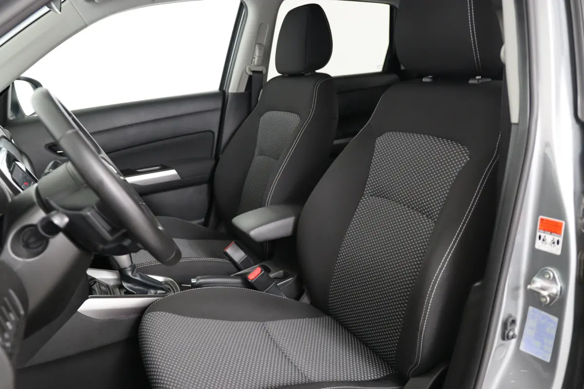 1.0 Boosterjet Select | Dealer Onderhouden! | Automaat | Trekhaak | Navi By App | Camera | Clima | Stoelverwarming | Cruise Control | Lichtmetalen Velgen
