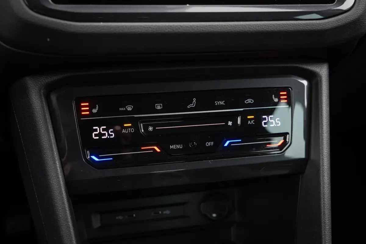 1.4 TSI eHybrid Elegance PHEV | IQ.Light | Stoel+stuur verwarming | Adap cruise | Navi | Apple Carplay/Android Auto | Apple Carplay/Android Auto | Cruise control adaptief | Elektrisch bedien