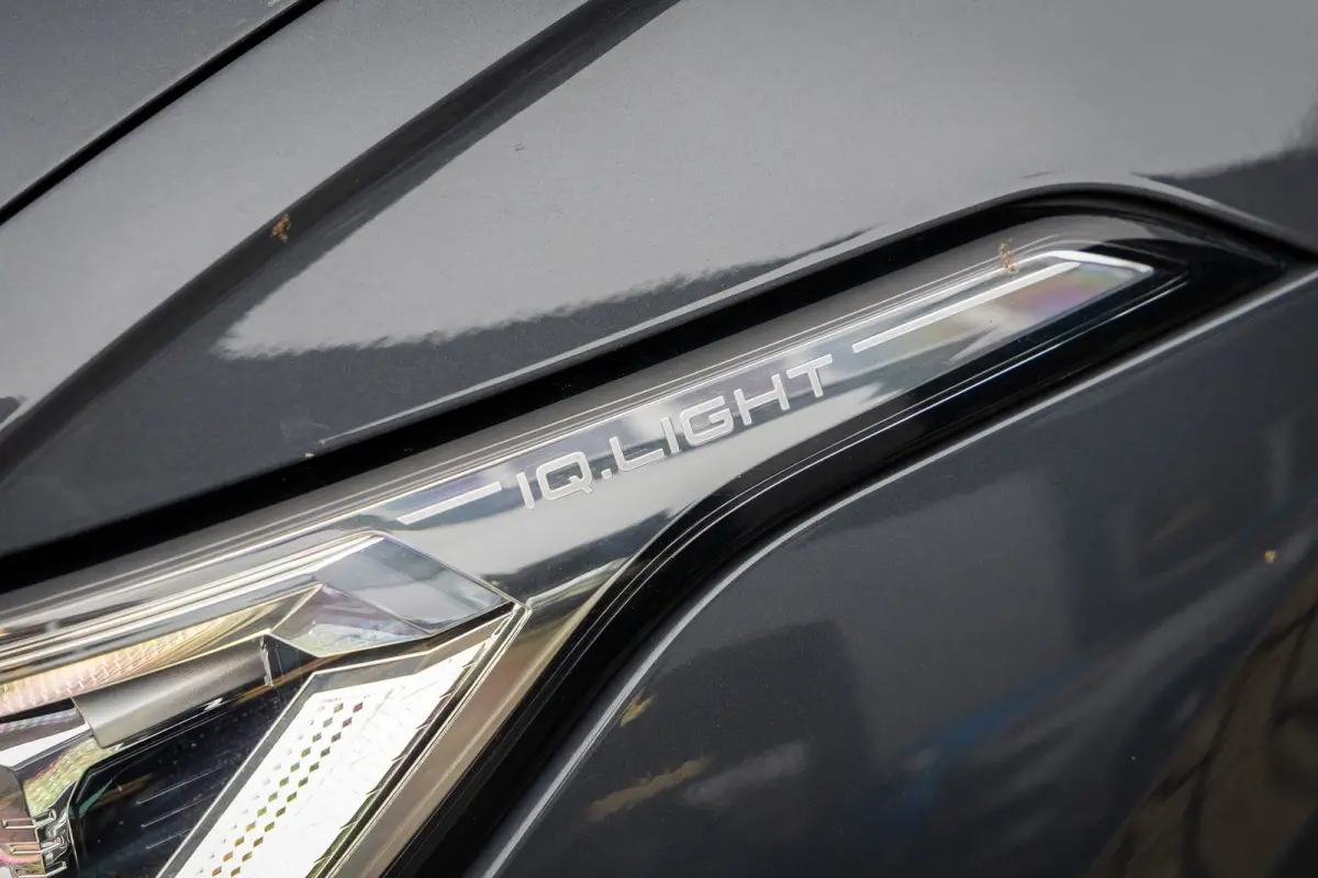 1.4 TSI eHybrid Elegance PHEV | IQ.Light | Stoel+stuur verwarming | Adap cruise | Navi | Apple Carplay/Android Auto | Apple Carplay/Android Auto | Cruise control adaptief | Elektrisch bedien