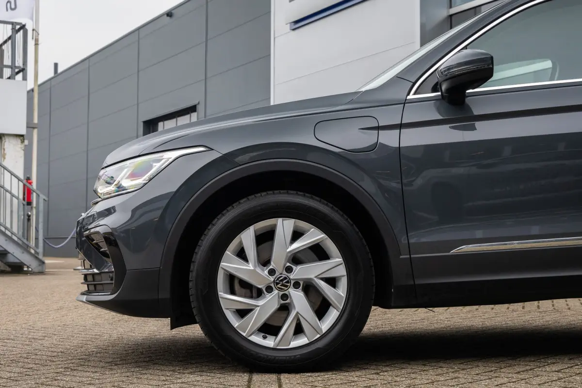 1.4 TSI eHybrid Elegance PHEV | IQ.Light | Stoel+stuur verwarming | Adap cruise | Navi | Apple Carplay/Android Auto | Apple Carplay/Android Auto | Cruise control adaptief | Elektrisch bedien