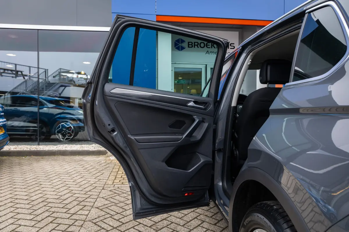 1.4 TSI eHybrid Elegance PHEV | IQ.Light | Stoel+stuur verwarming | Adap cruise | Navi | Apple Carplay/Android Auto | Apple Carplay/Android Auto | Cruise control adaptief | Elektrisch bedien
