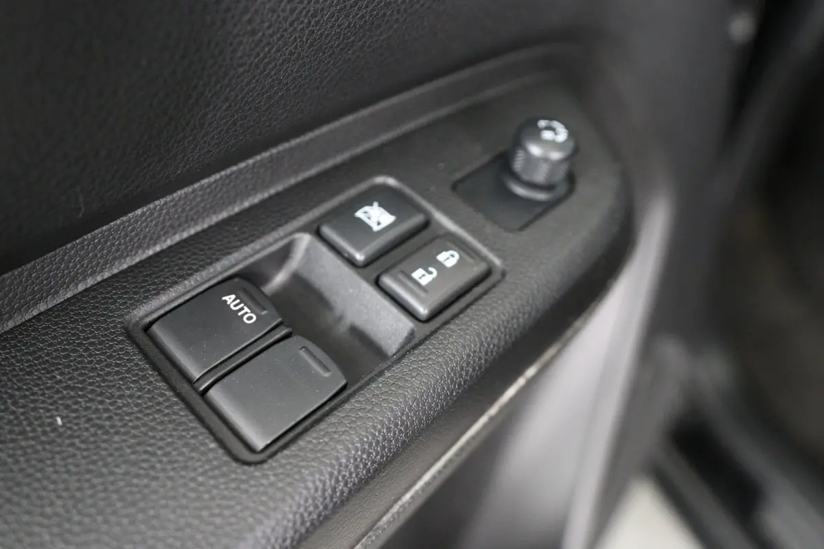 1.2 Smart Hybrid Comfort | Dealer Onderhouden! | 1e Eigenaar! | TomTom | Airco | Bluetooth | Parkeersensoren |