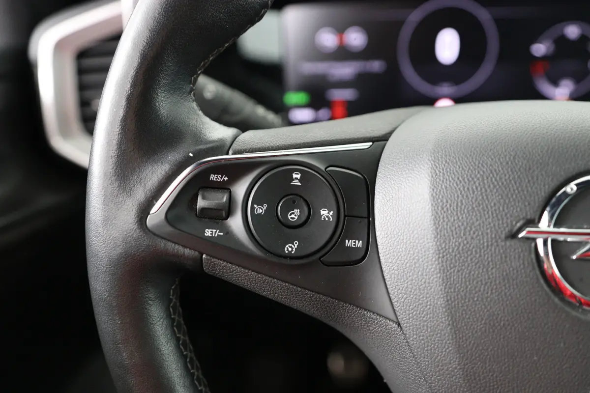 1.2 Turbo Ultimate | Navigatie | Adaptieve Cruise | Camera | Climate control | Stoel/stuurverwarming | Parkeersensoren!