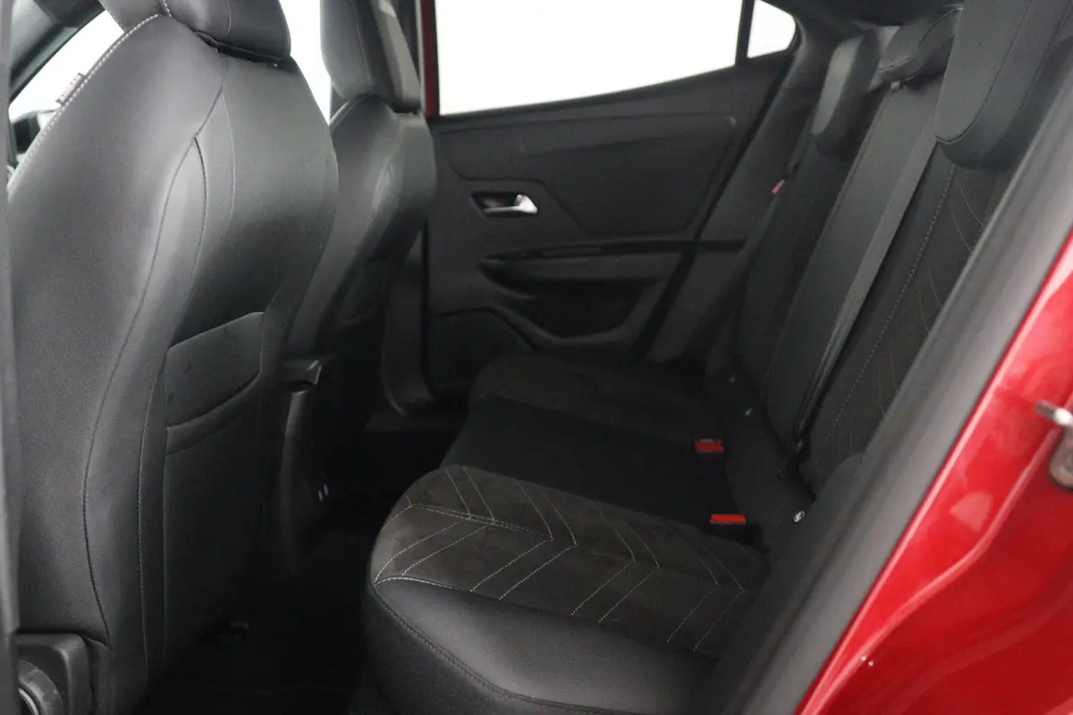 1.2 Turbo Ultimate | Navigatie | Adaptieve Cruise | Camera | Climate control | Stoel/stuurverwarming | Parkeersensoren!