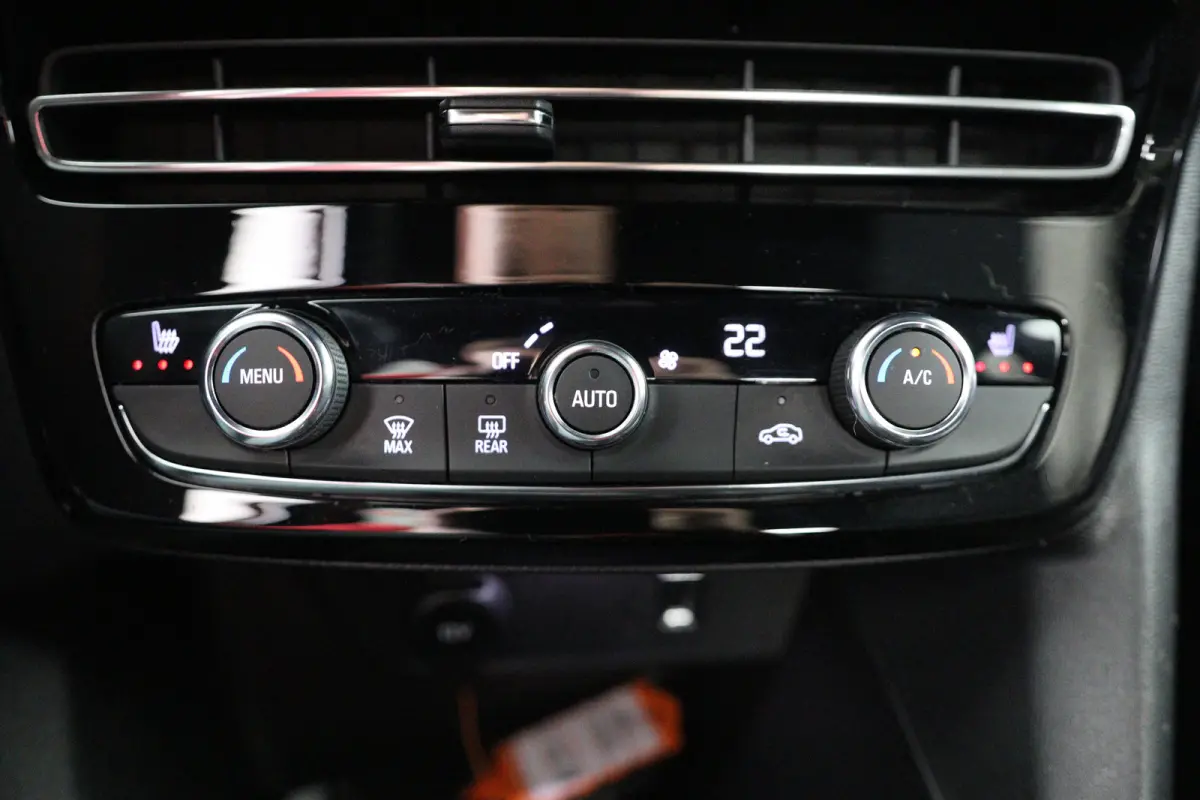1.2 Turbo Ultimate | Navigatie | Adaptieve Cruise | Camera | Climate control | Stoel/stuurverwarming | Parkeersensoren!