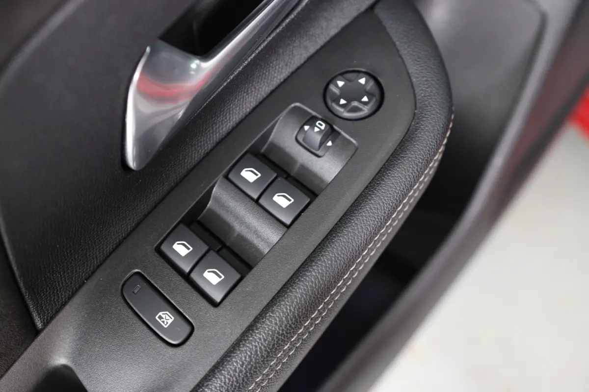 1.2 Turbo Ultimate | Navigatie | Adaptieve Cruise | Camera | Climate control | Stoel/stuurverwarming | Parkeersensoren!