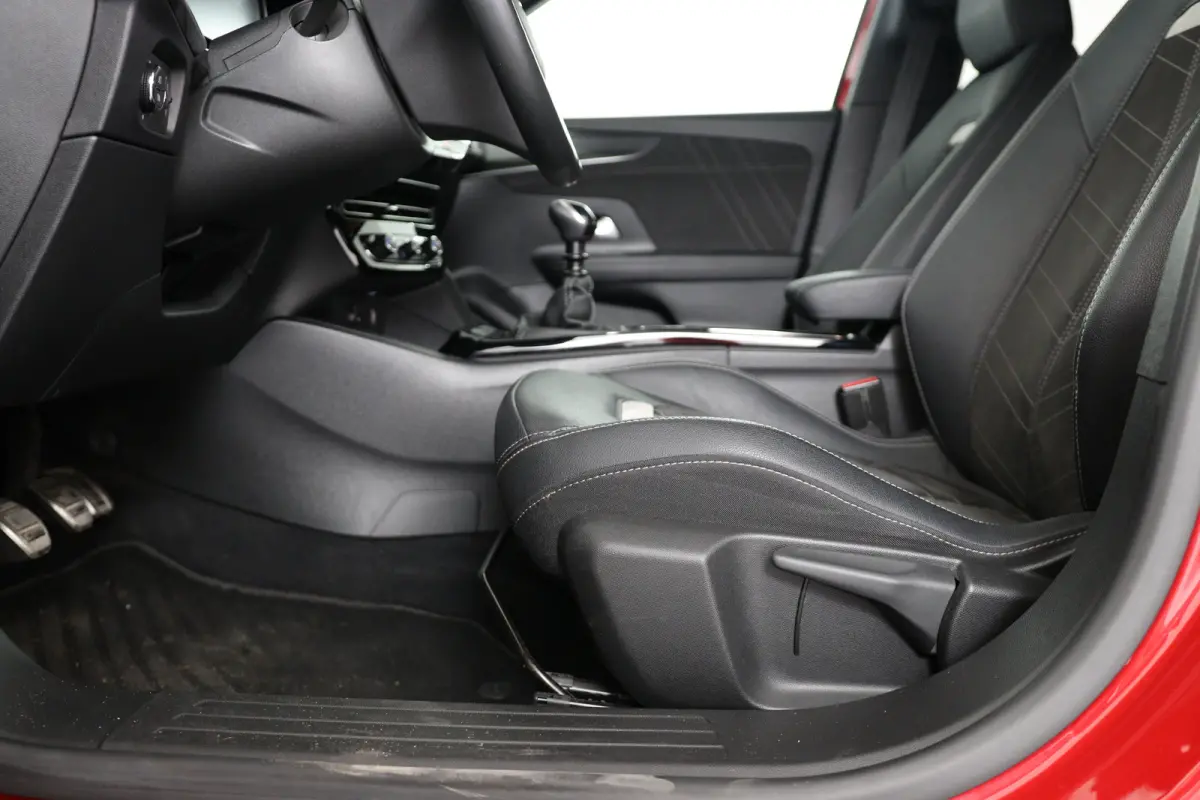 1.2 Turbo Ultimate | Navigatie | Adaptieve Cruise | Camera | Climate control | Stoel/stuurverwarming | Parkeersensoren!