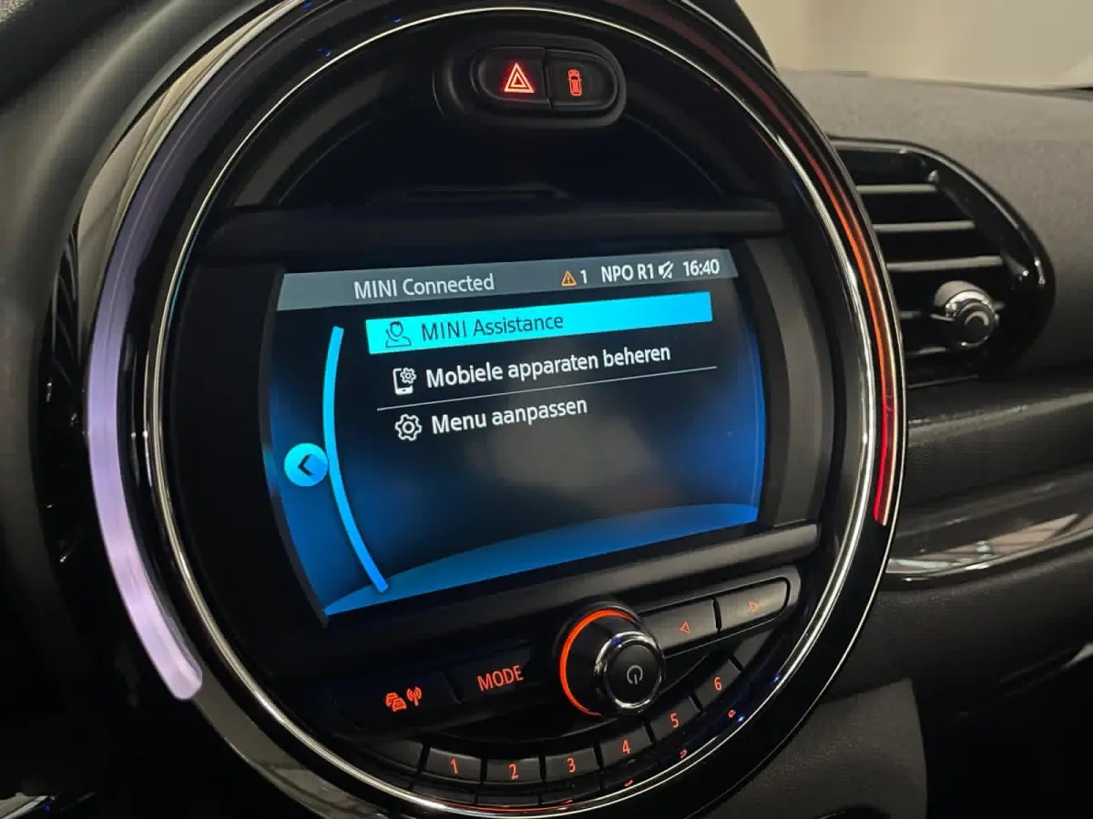 Mini 1.5 One Chili 17" Lichtmetaal | Climate Control | All Season Banden | Centrale Vegrendeling | Airco (automatisch) | Buitenspiegels elektrisch verstel- en verwarmbaar | Dakspoiler