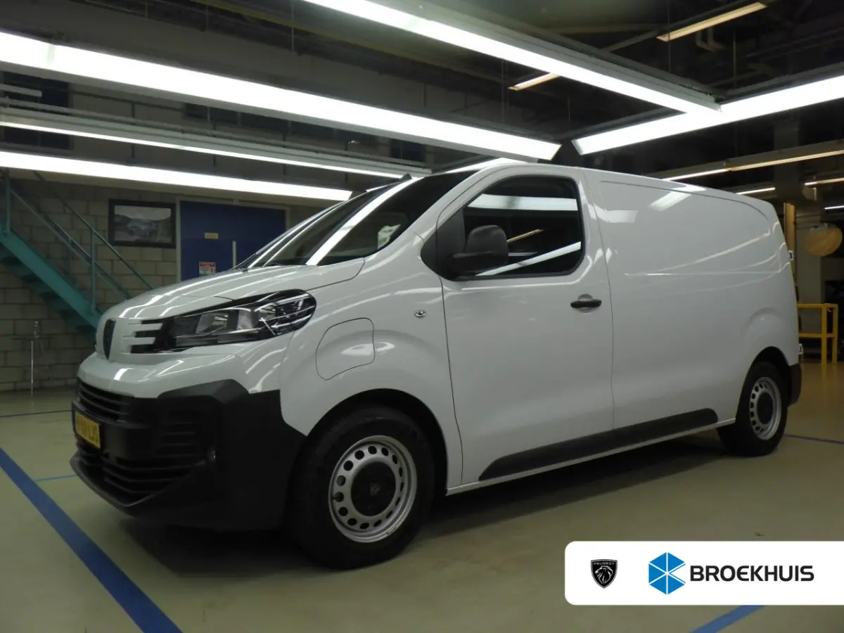EV L2 75 kWh | Navi | Airco | Camera | Cruise control | DAB | Bankje | PDC achter | Lat om lat |