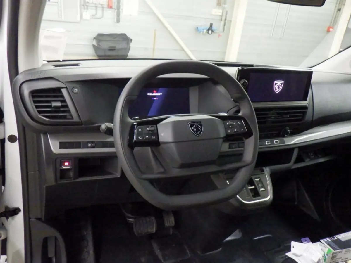 EV L2 75 kWh | Navi | Airco | Camera | Cruise control | DAB | Bankje | PDC achter | Lat om lat |
