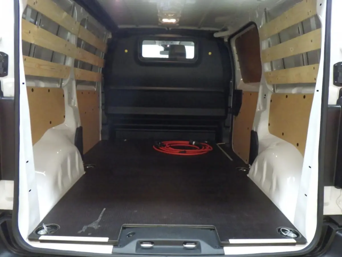 EV L2 75 kWh | Navi | Airco | Camera | Cruise control | DAB | Bankje | PDC achter | Lat om lat |