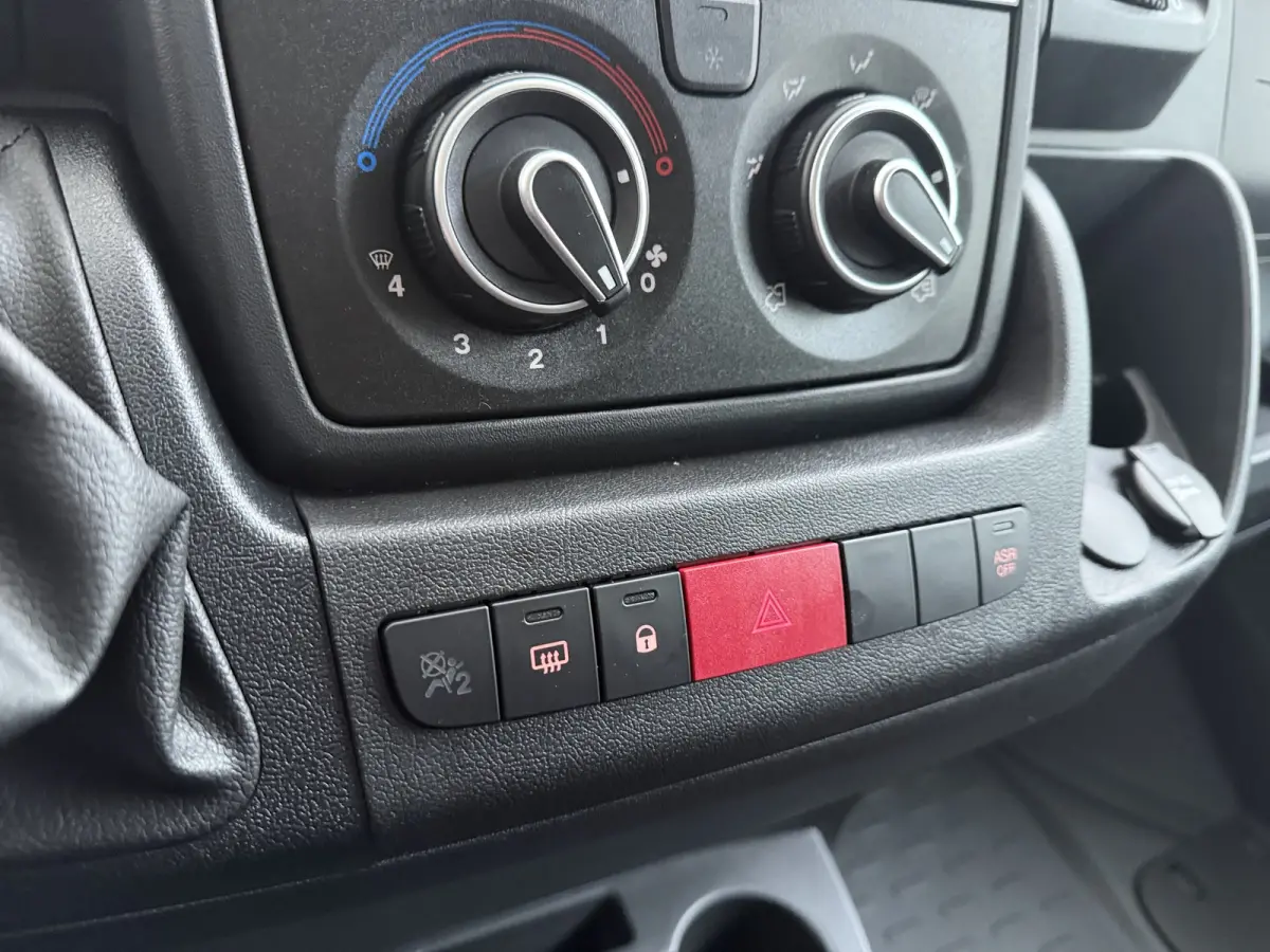 2.2 BlueHDi 120 L2H2 3.0t | NIEUW BPM VRIJ! | Achteruitrijcamera | Airco | Apple Carplay/Android Auto|telefoonintegratie premium