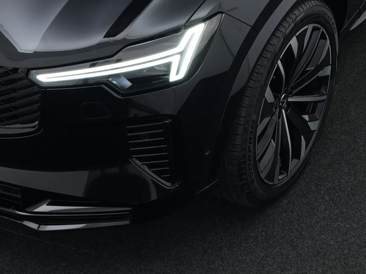 T8 Recharge AWD Ultra Dark | Luchtvering | Harman/Kardon | Head-Up | 360° Camera | 21" | Adaptive Cruise | BLIS | Lederen Dashboard