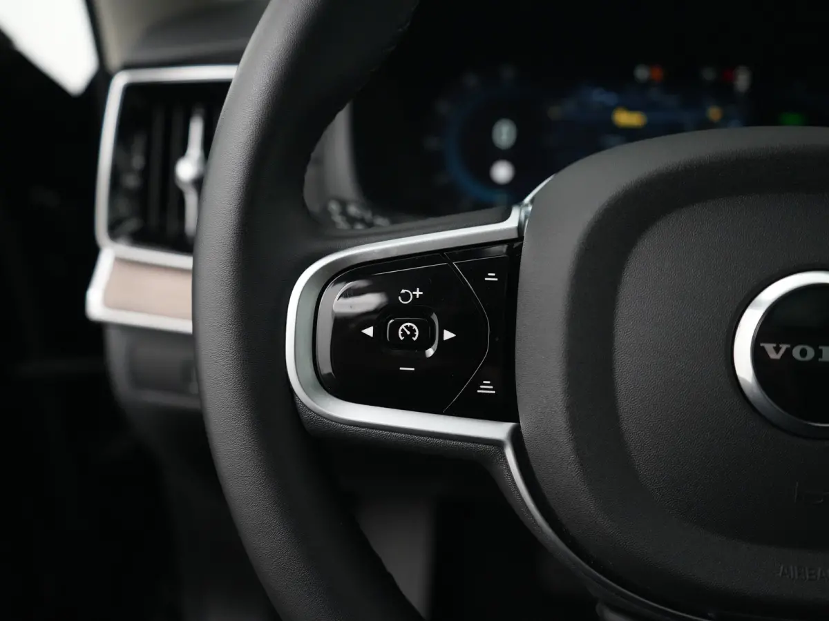 T8 Recharge AWD Ultra Dark | Luchtvering | Harman/Kardon | Head-Up | 360° Camera | 21" | Adaptive Cruise | BLIS | Lederen Dashboard