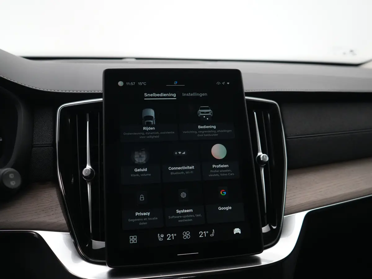 T8 Recharge AWD Ultra Dark | Luchtvering | Harman/Kardon | Head-Up | 360° Camera | 21" | Adaptive Cruise | BLIS | Lederen Dashboard