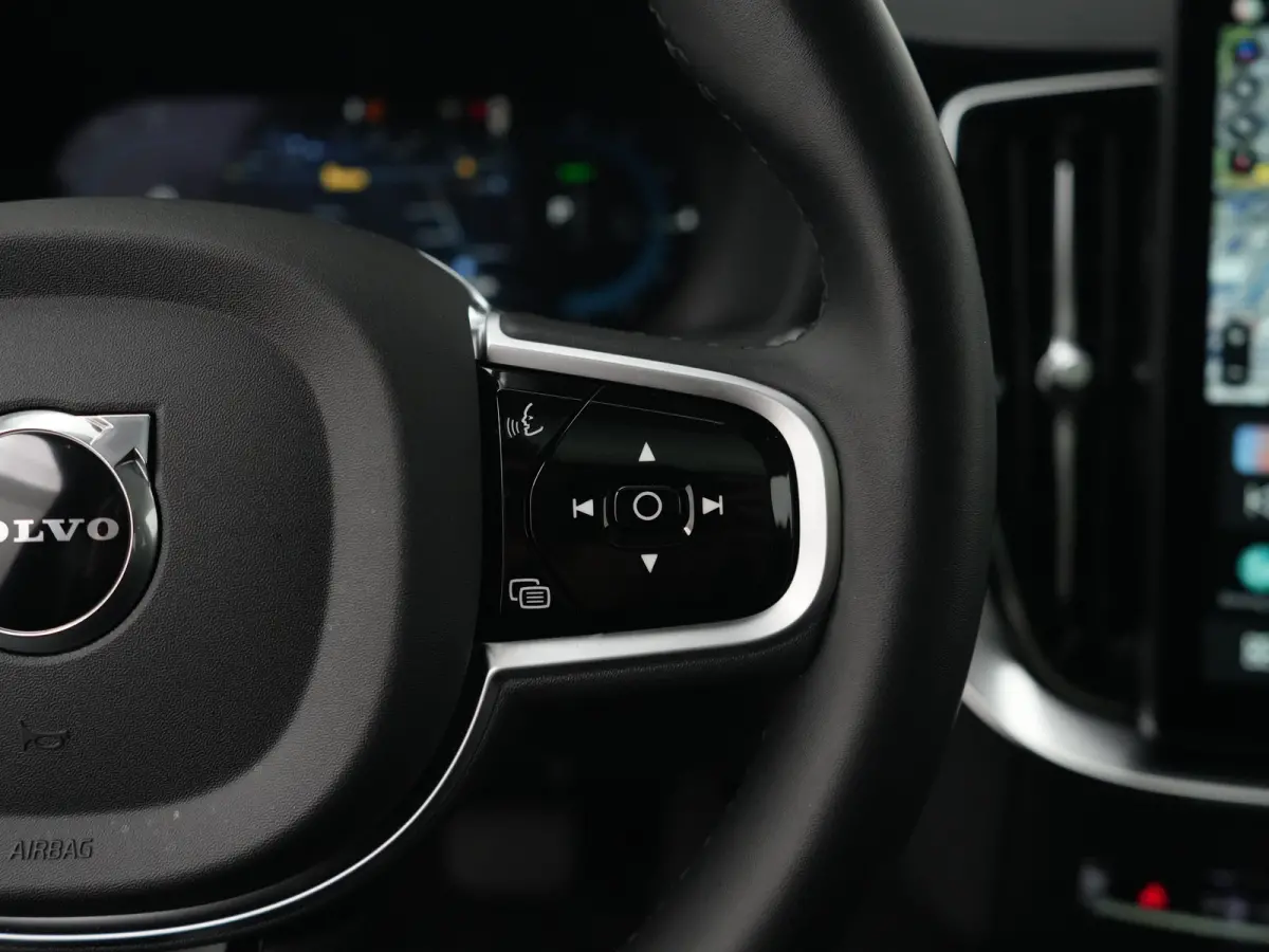 T8 Recharge AWD Ultra Dark | Luchtvering | Harman/Kardon | Head-Up | 360° Camera | 21" | Adaptive Cruise | BLIS | Lederen Dashboard