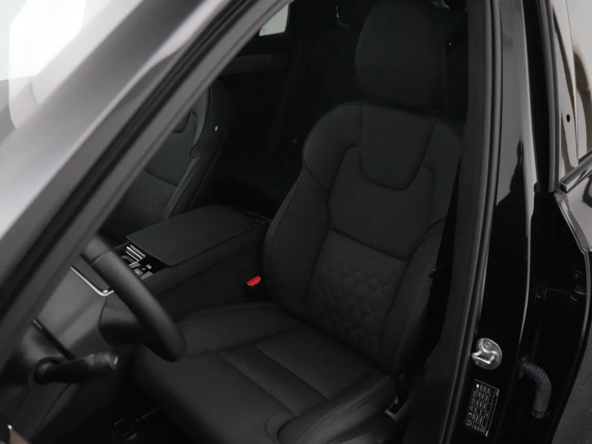 T8 Recharge AWD Ultra Dark | Luchtvering | Harman/Kardon | Head-Up | 360° Camera | 21" | Adaptive Cruise | BLIS | Lederen Dashboard