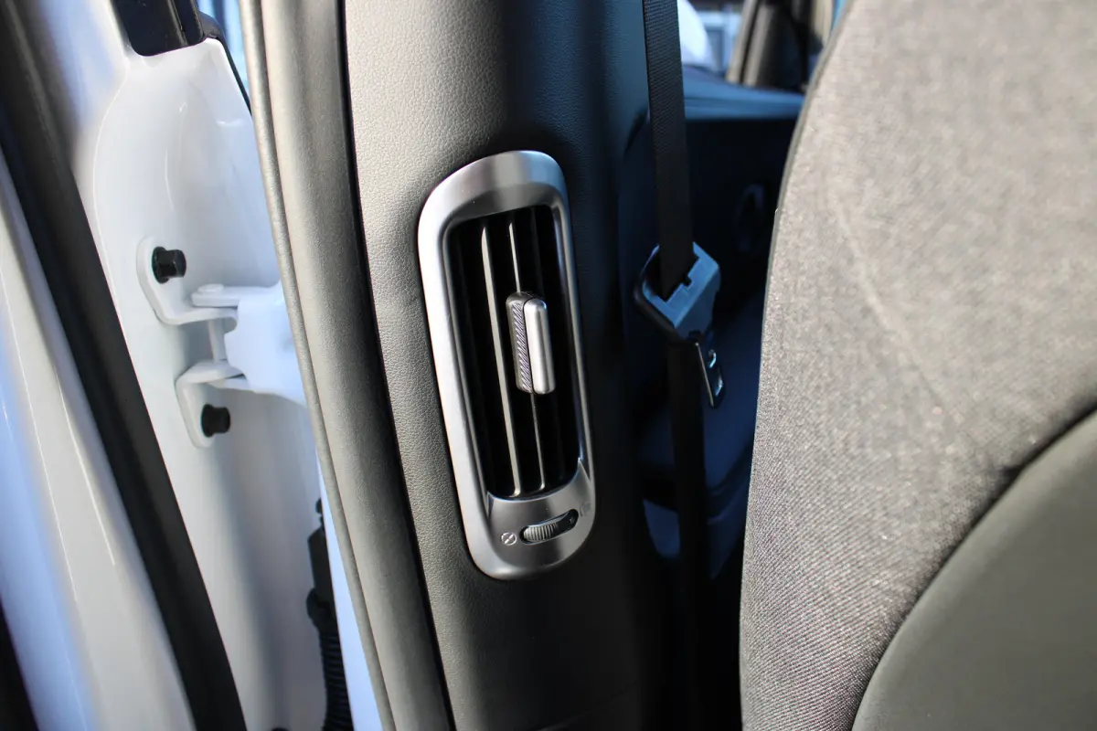 Connect+ 84 kWh | Leder | Parkeersensoren voor en achter | Elektrisch bedienbare voorstoelen | | Achteruitrijcamera | Adaptief demping systeem | Airco (automatisch)