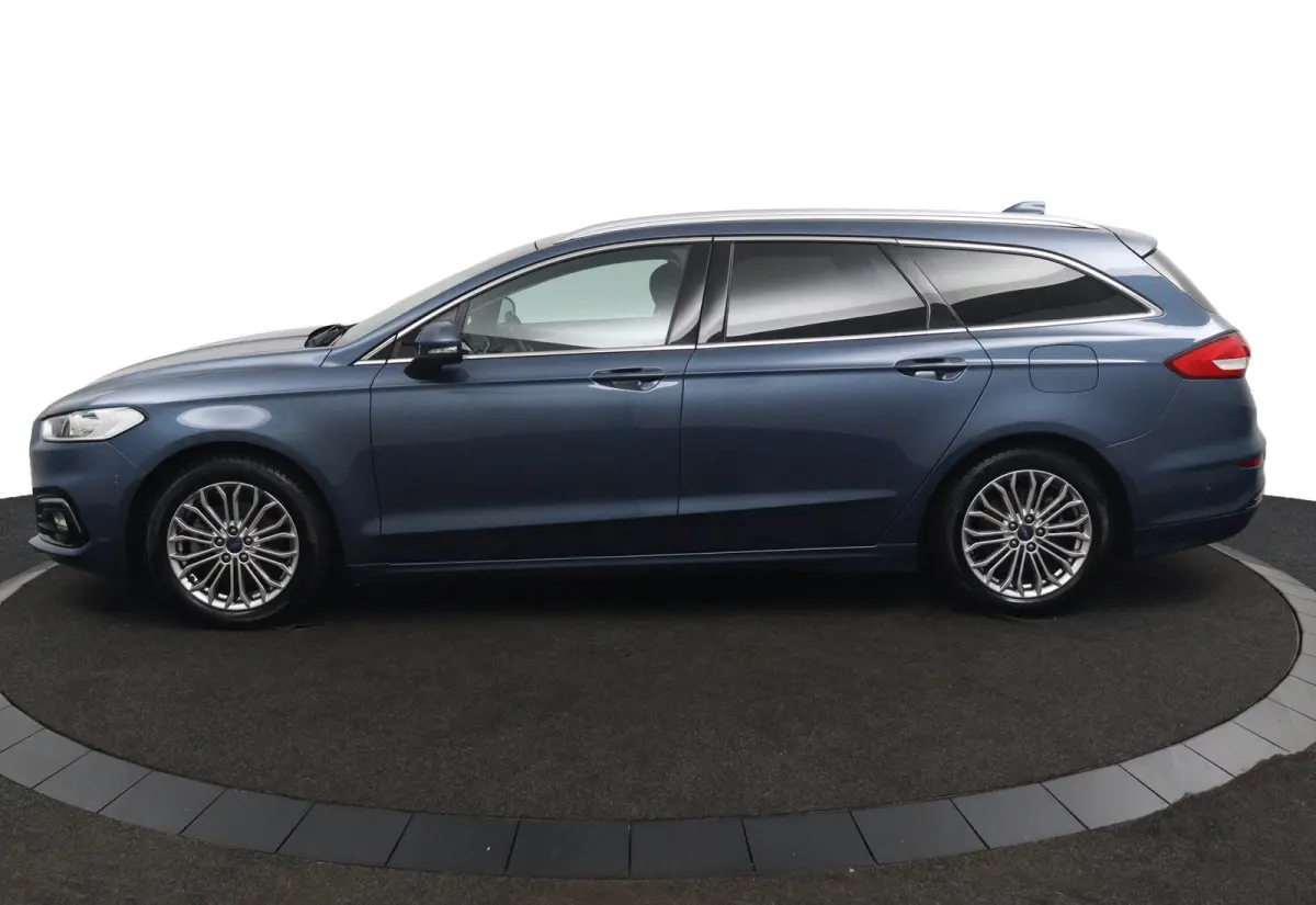 2.0 IVCT HEV Titanium | Camera | Privacy Glass | Navigatie | Cruise Control | Stoelverwarming | Verwarmde Voorruit