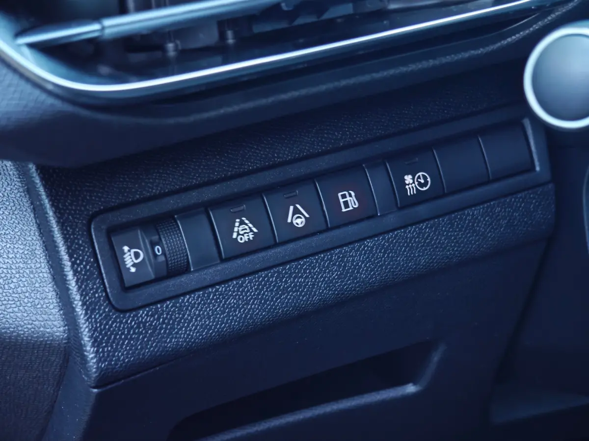1.6 Plug-In Hybride | Navigatie | Adapt. Cruise | Climate Control | Camera | 19'' L.M. | 7,4 kW lader | Achterbank in delen neerklapbaar | Achteruitrijcamera
