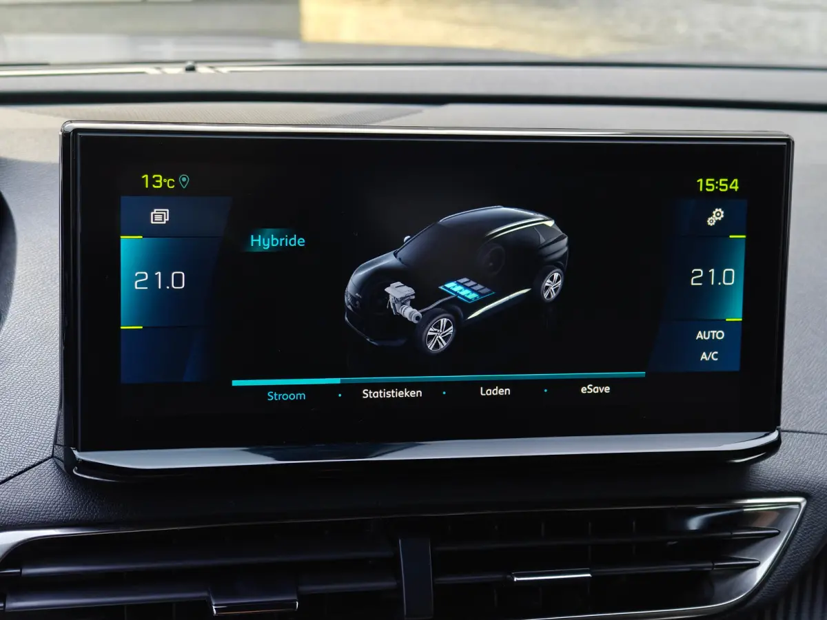 1.6 Plug-In Hybride | Navigatie | Adapt. Cruise | Climate Control | Camera | 19'' L.M. | 7,4 kW lader | Achterbank in delen neerklapbaar | Achteruitrijcamera