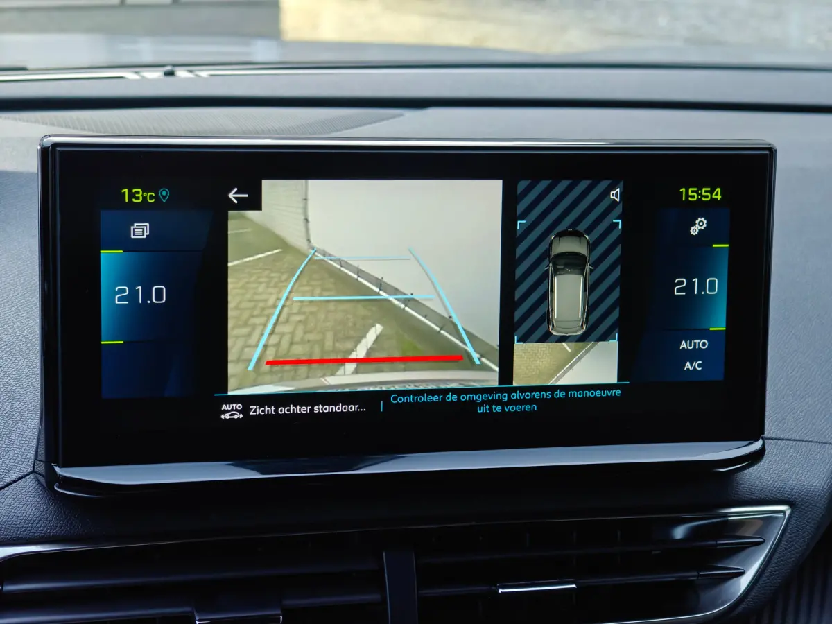 1.6 Plug-In Hybride | Navigatie | Adapt. Cruise | Climate Control | Camera | 19'' L.M. | 7,4 kW lader | Achterbank in delen neerklapbaar | Achteruitrijcamera