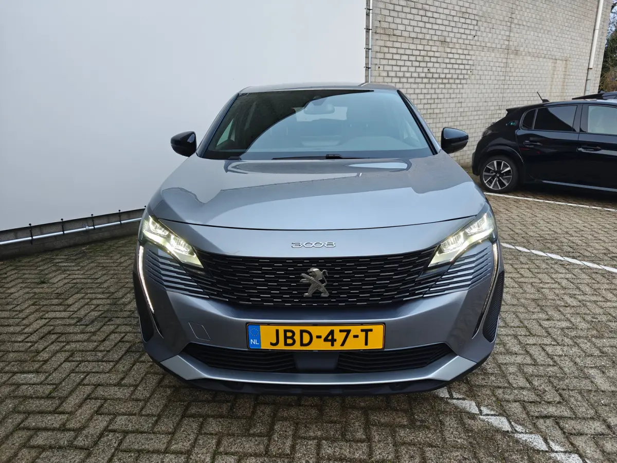1.6 Plug-In Hybride | Navigatie | Adapt. Cruise | Climate Control | Camera | 19'' L.M. | 7,4 kW lader | Achterbank in delen neerklapbaar | Achteruitrijcamera