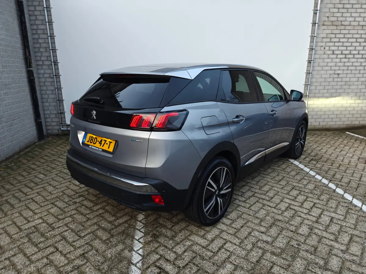 1.6 Plug-In Hybride | Navigatie | Adapt. Cruise | Climate Control | Camera | 19'' L.M. | 7,4 kW lader | Achterbank in delen neerklapbaar | Achteruitrijcamera
