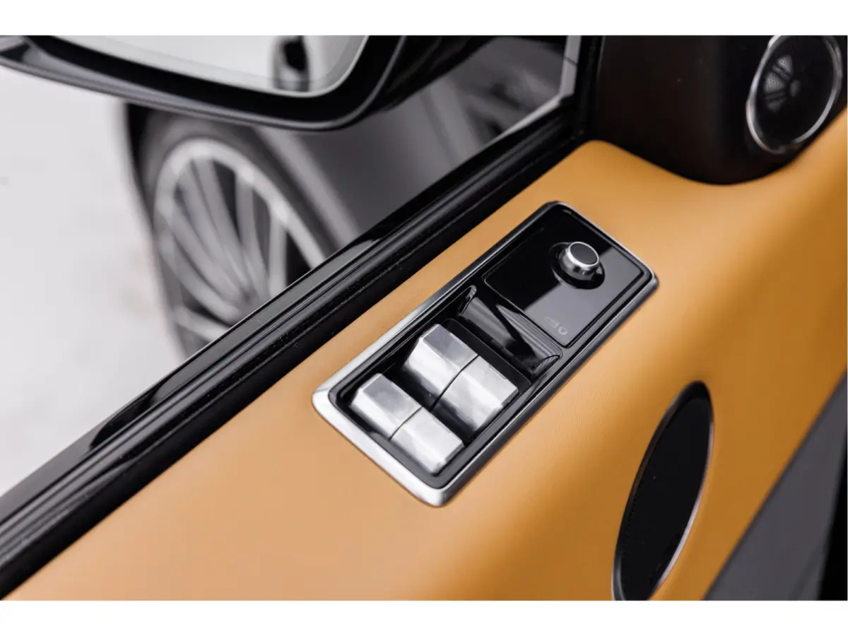 5.0 V8 SC Autobiography | Meridian Audio | Panorama schuifdak | Adaptive Dynamics | Koel-/verwarmbare voor- en achterzittingen |