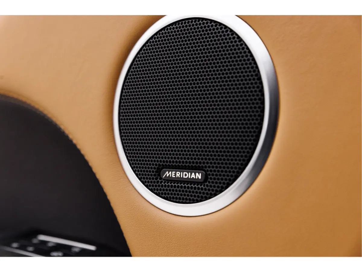 5.0 V8 SC Autobiography | Meridian Audio | Panorama schuifdak | Adaptive Dynamics | Koel-/verwarmbare voor- en achterzittingen |