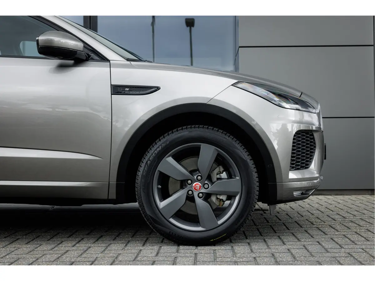 P250 AWD R-Dynamic S | Panoramadak | Elektr achterklep | Black Pack | Verwarmbare voorstoelen |