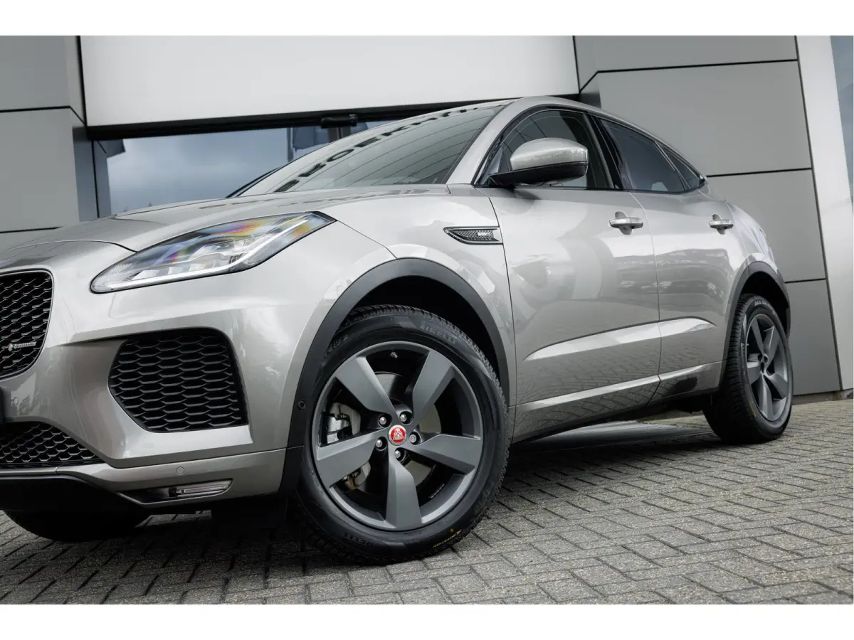 P250 AWD R-Dynamic S | Panoramadak | Elektr achterklep | Black Pack | Verwarmbare voorstoelen |