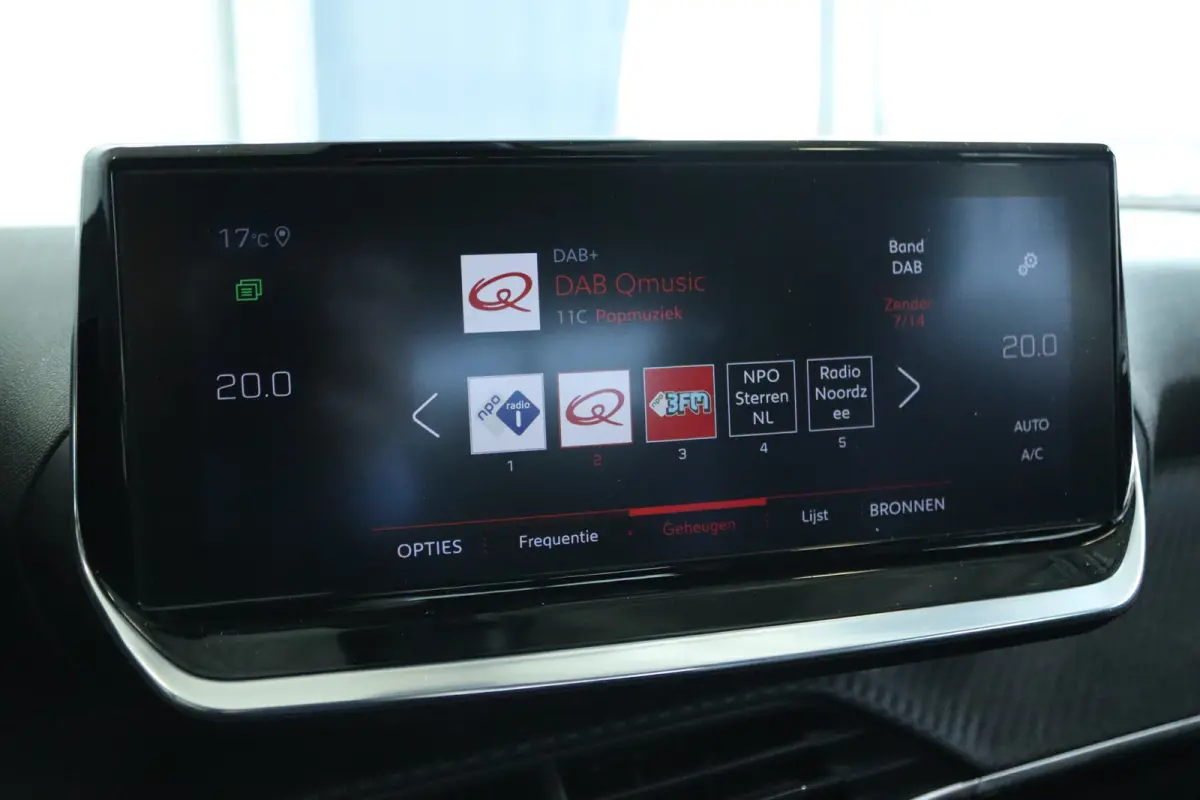1.2 Turbo Allure | Dealer Onderhouden | 1st Eigenaar | Cruise Control | Camera | Navi | Carplay | Climate | LMV |