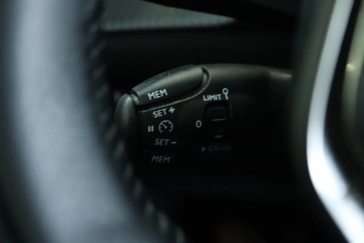 1.2 Turbo Allure | Dealer Onderhouden | 1st Eigenaar | Cruise Control | Camera | Navi | Carplay | Climate | LMV |