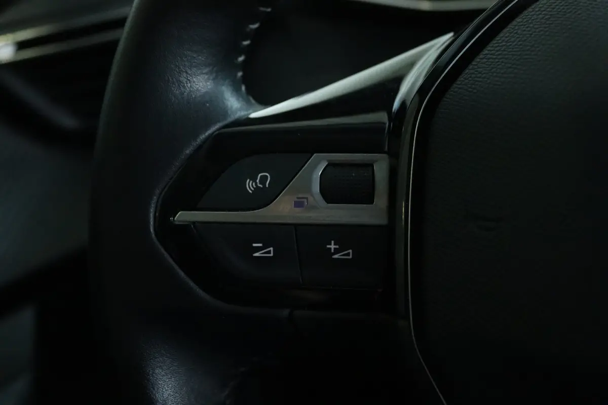 1.2 Turbo Allure | Dealer Onderhouden | 1st Eigenaar | Cruise Control | Camera | Navi | Carplay | Climate | LMV |