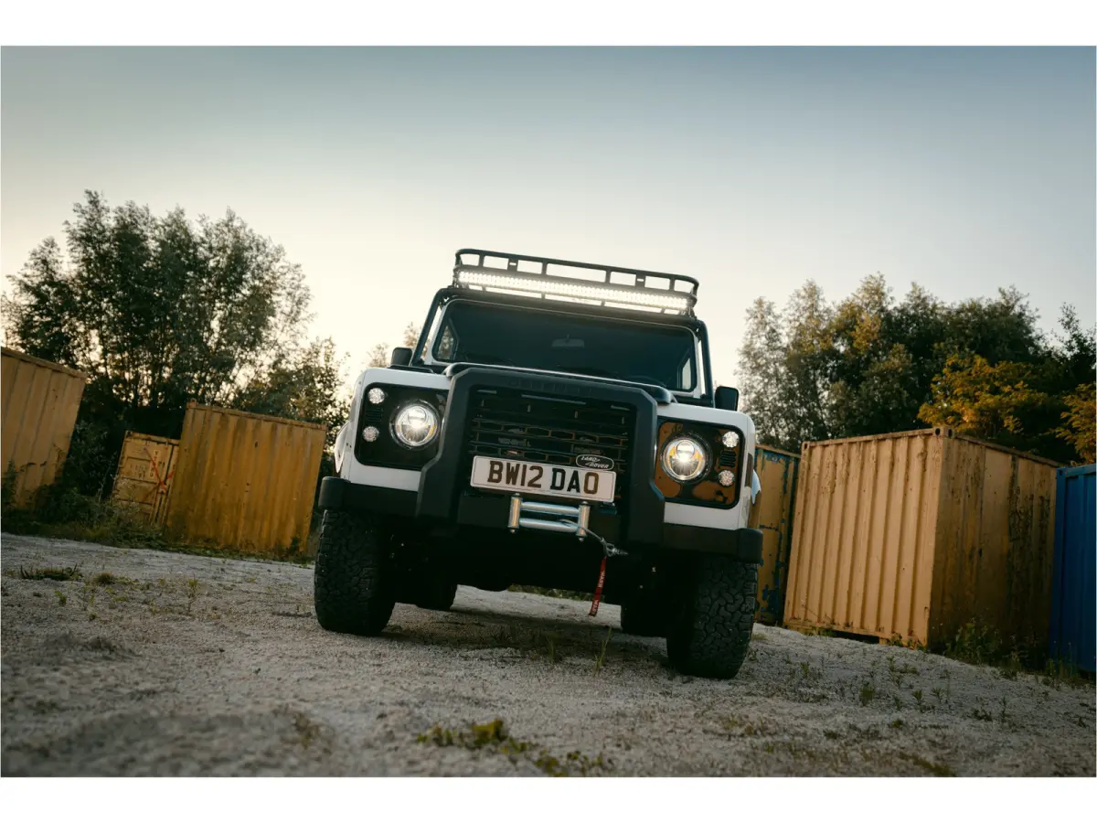 Crew Cab TROPHY 2 Works V8 | 1 of 4 LHD Defender Trophy 2 Crew Cab | WARN |