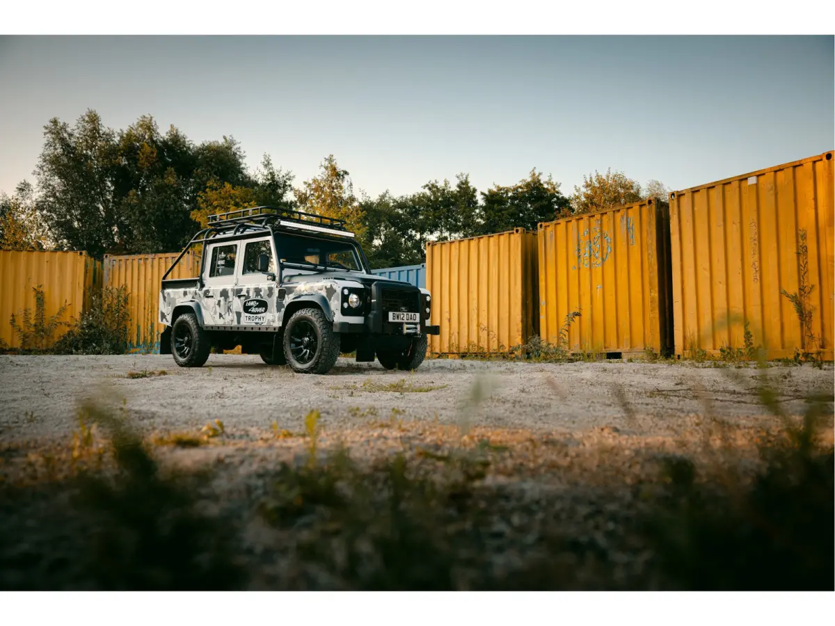 Crew Cab TROPHY 2 Works V8 | 1 of 4 LHD Defender Trophy 2 Crew Cab | WARN |