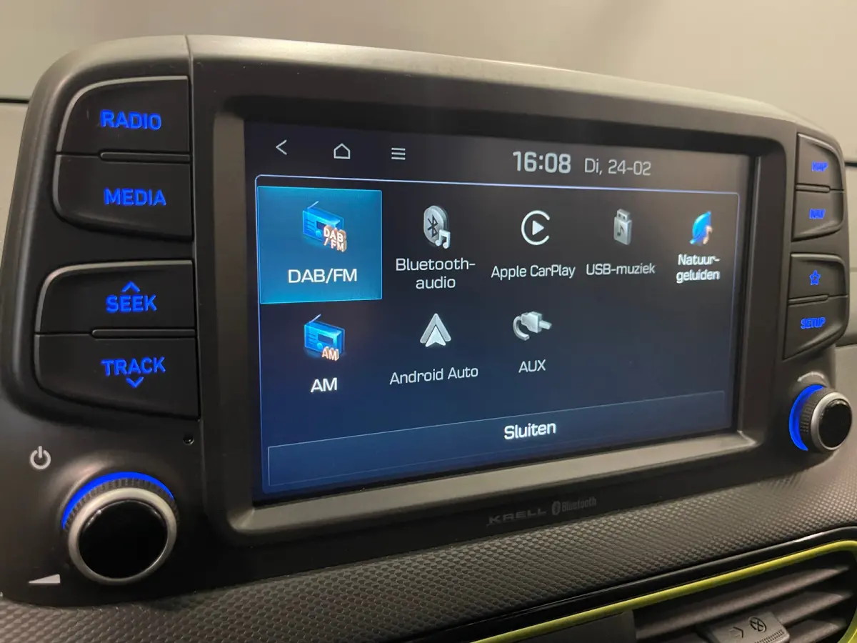 1.6 T-GDI Premium | Head up display | Achteruitrijcamera | Stoelverwarming + stuurwiel verwarming | Krell Audio | Lime Colour Pack | Achteruitrijcamera | Airco (automatisch) | Apple Carplay/