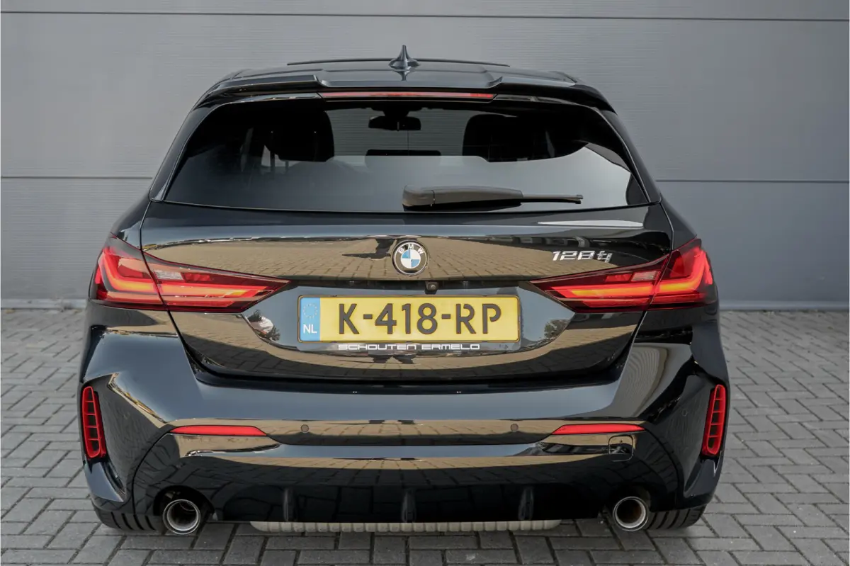 128ti High Executive M-Sport Pro Pano ACC Stuur & Stoelverw
