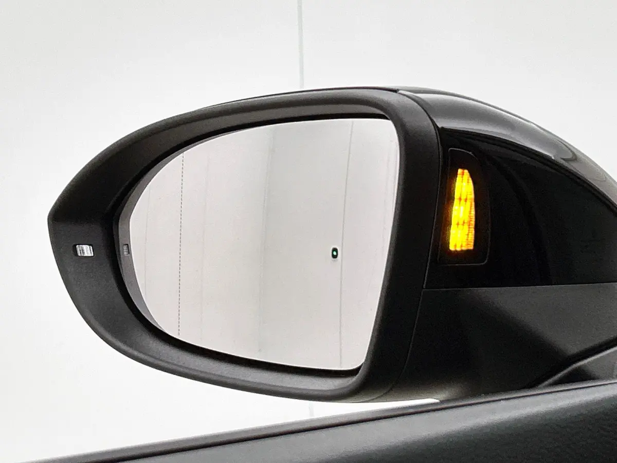 1.5 eTSI Black Line CAMERA | IQ Light + Grill | VIRTUAL