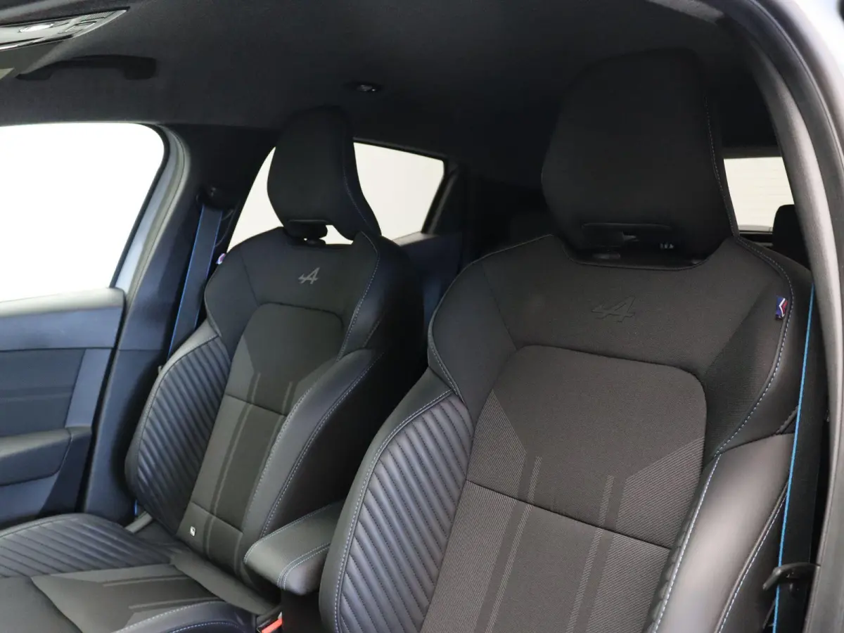 E-Tech Full Hybrid 145pk esprit Alpine | Stoel- en stuurwielverwarming | Achteruitrijcamera | Apple Carplay / Android Auto |