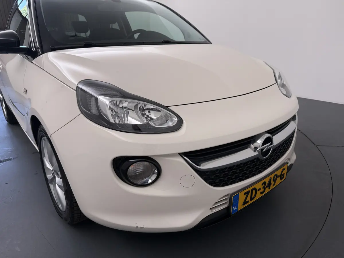 1.0 Turbo BlitZ | Apple CarPlay/Android Auto | Parkeersensor achter | Stuurwiel verwarmd