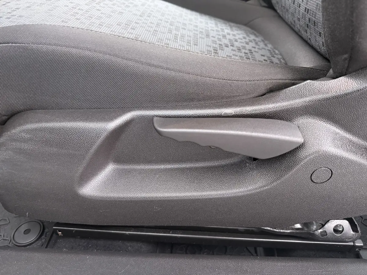 1.0 Turbo BlitZ | Apple CarPlay/Android Auto | Parkeersensor achter | Stuurwiel verwarmd