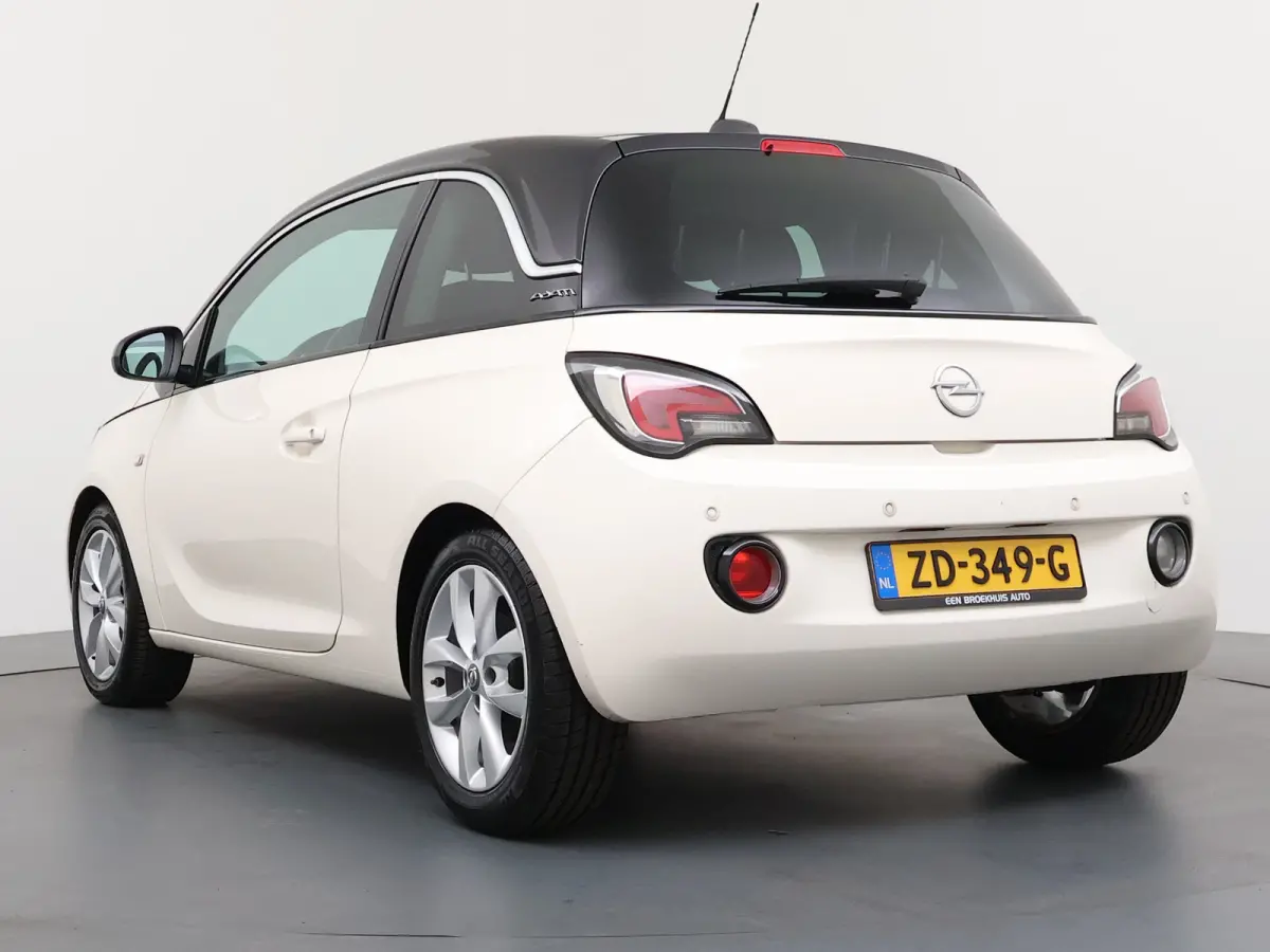 1.0 Turbo BlitZ | Apple CarPlay/Android Auto | Parkeersensor achter | Stuurwiel verwarmd