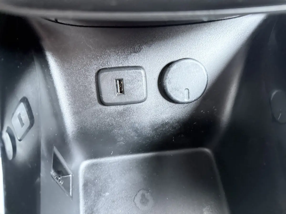 1.0 Turbo BlitZ | Apple CarPlay/Android Auto | Parkeersensor achter | Stuurwiel verwarmd