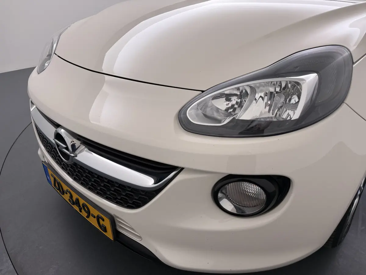 1.0 Turbo BlitZ | Apple CarPlay/Android Auto | Parkeersensor achter | Stuurwiel verwarmd