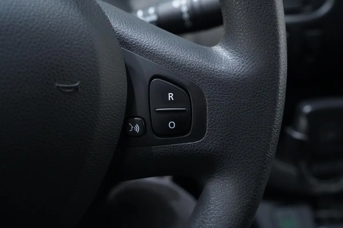 1.6 dCi 125 pk Dubbel Cabine L2 Navi, Trekhaak Airco ECC, Cruise Control, Slechts 117 dkm, 6-Zits