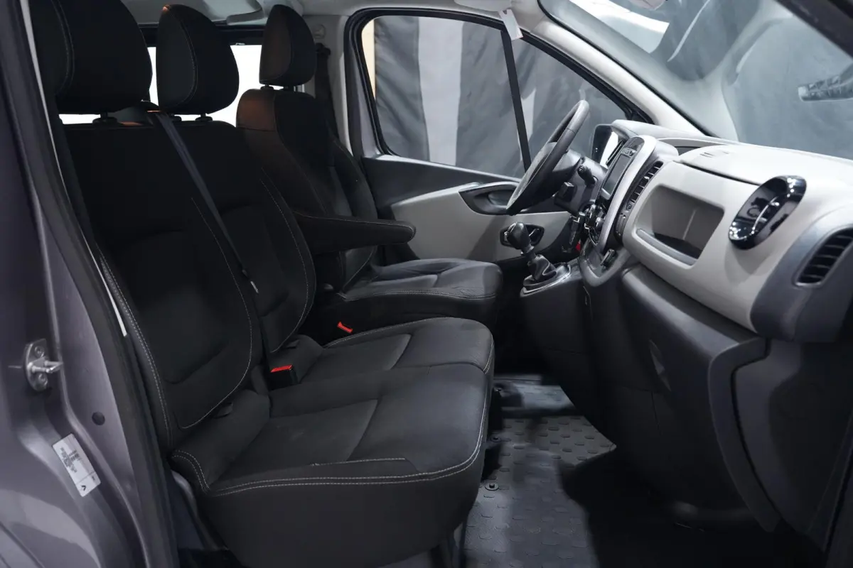 1.6 dCi 125 pk Dubbel Cabine L2 Navi, Trekhaak Airco ECC, Cruise Control, Slechts 117 dkm, 6-Zits